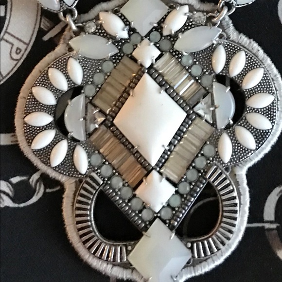 Stella & Dot Necklace - Picture 3 of 4